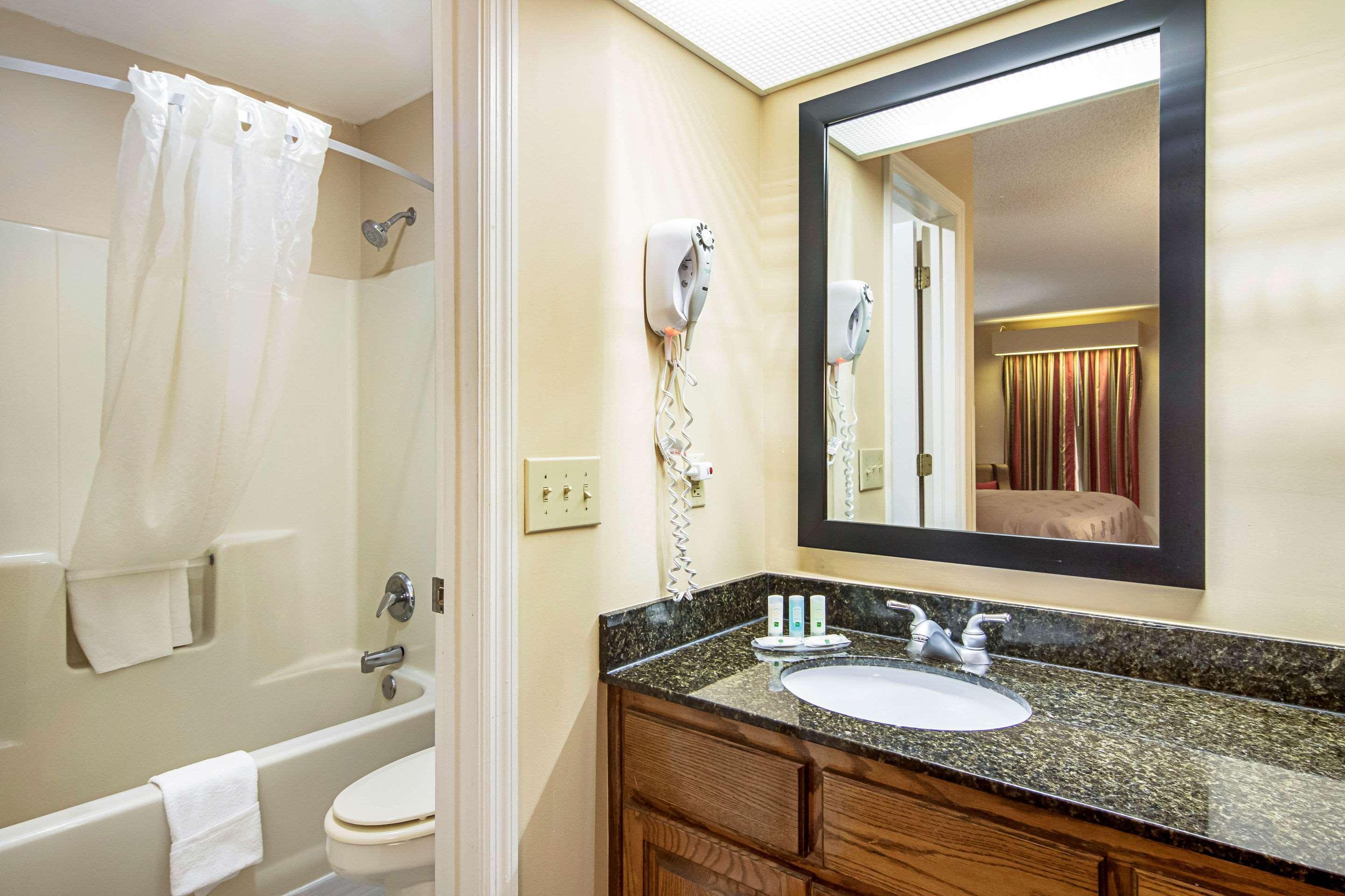 Quality Inn Thomaston Ngoại thất bức ảnh