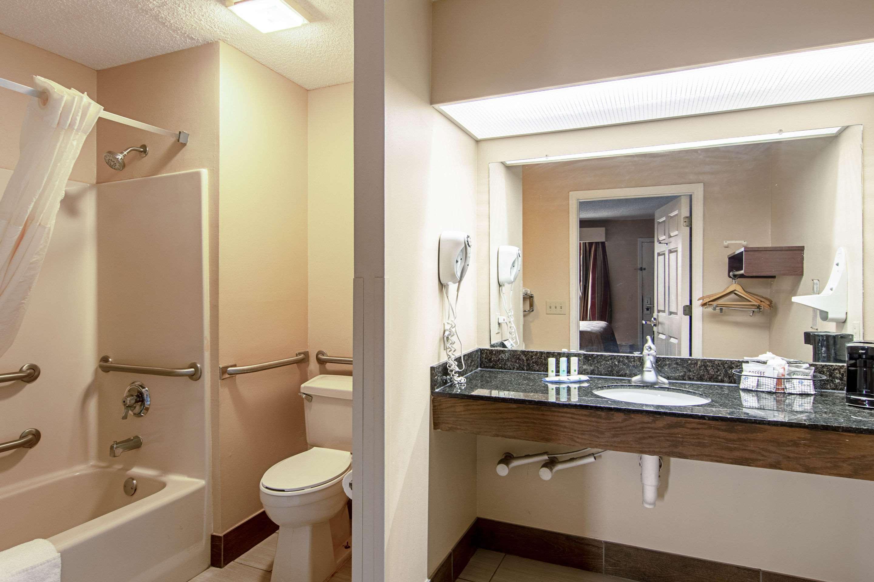 Quality Inn Thomaston Ngoại thất bức ảnh